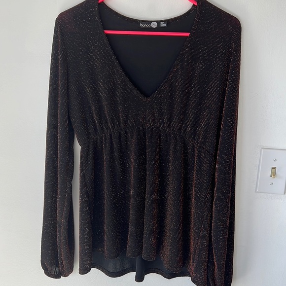 Boohoo sparkly v neck top - Picture 1 of 4